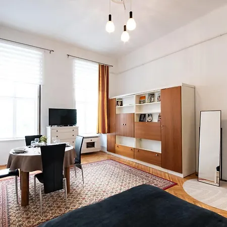 Very - Simple - Easy Sleep Apartment *