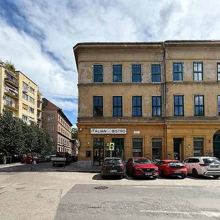 Very - Simple - Easy Sleep Apartament