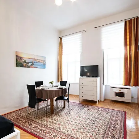 Very - Simple - Easy Sleep * Budapest